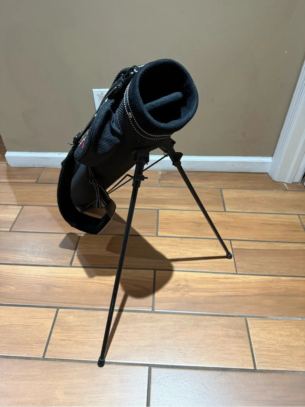 Odyssey par 3 Sunday golf stand bag
